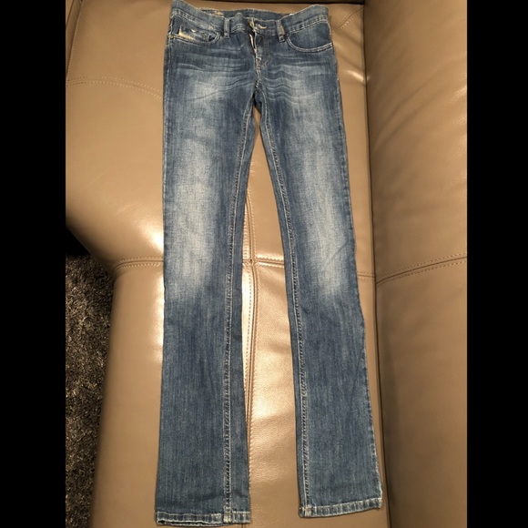 Diesel Livy Skinny Jeans 24 - Picture 2 of 8